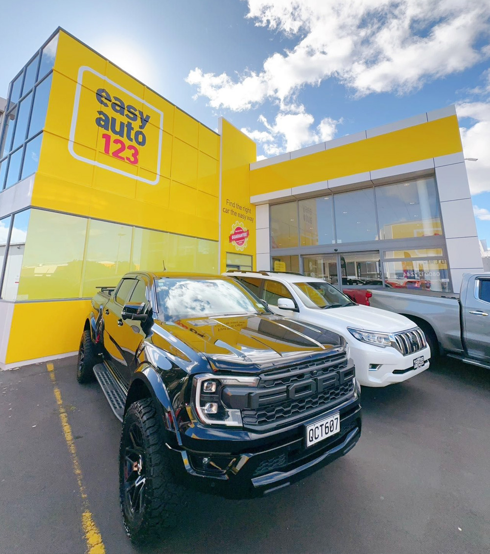 Easy auto 123 fit out - M8 Commercial Fitout